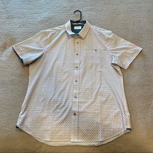 7DIAMONDS Men’s 4-Way Stretch Patterned Button Down Shirt (Size L) - White/Red